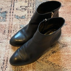 Classic leather block heel bootie